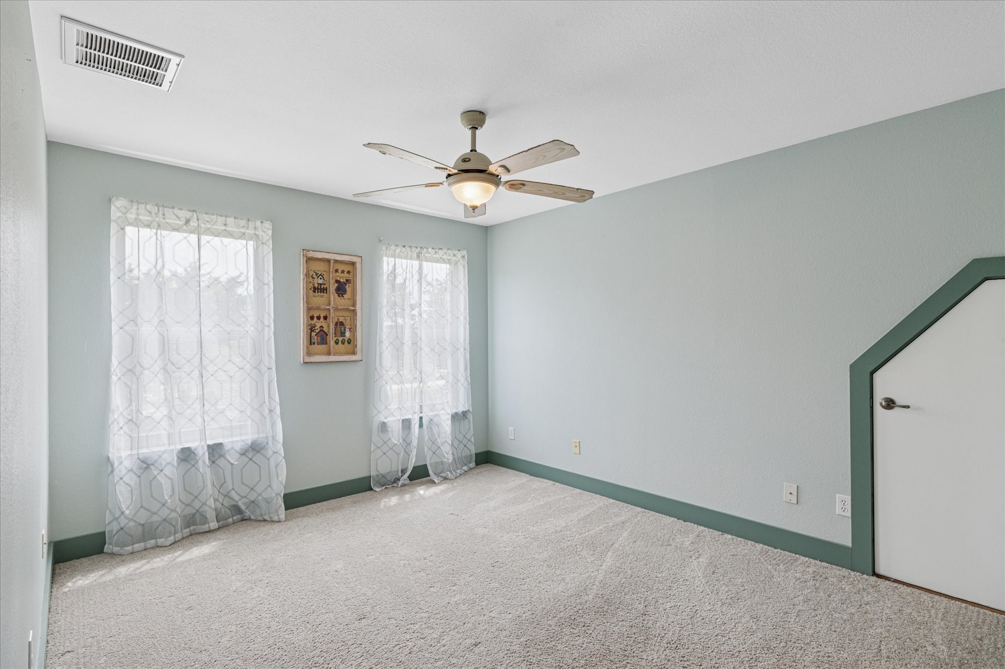 Midlothian, Texas, 76065, United States, 3 Bedrooms Bedrooms, ,4 BathroomsBathrooms,Residential,For Sale,1793428