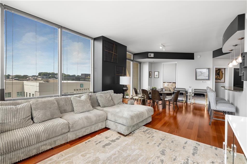 Atlanta, Georgia, 30363, United States, 2 Bedrooms Bedrooms, ,3 BathroomsBathrooms,Residential,For Sale,1949376