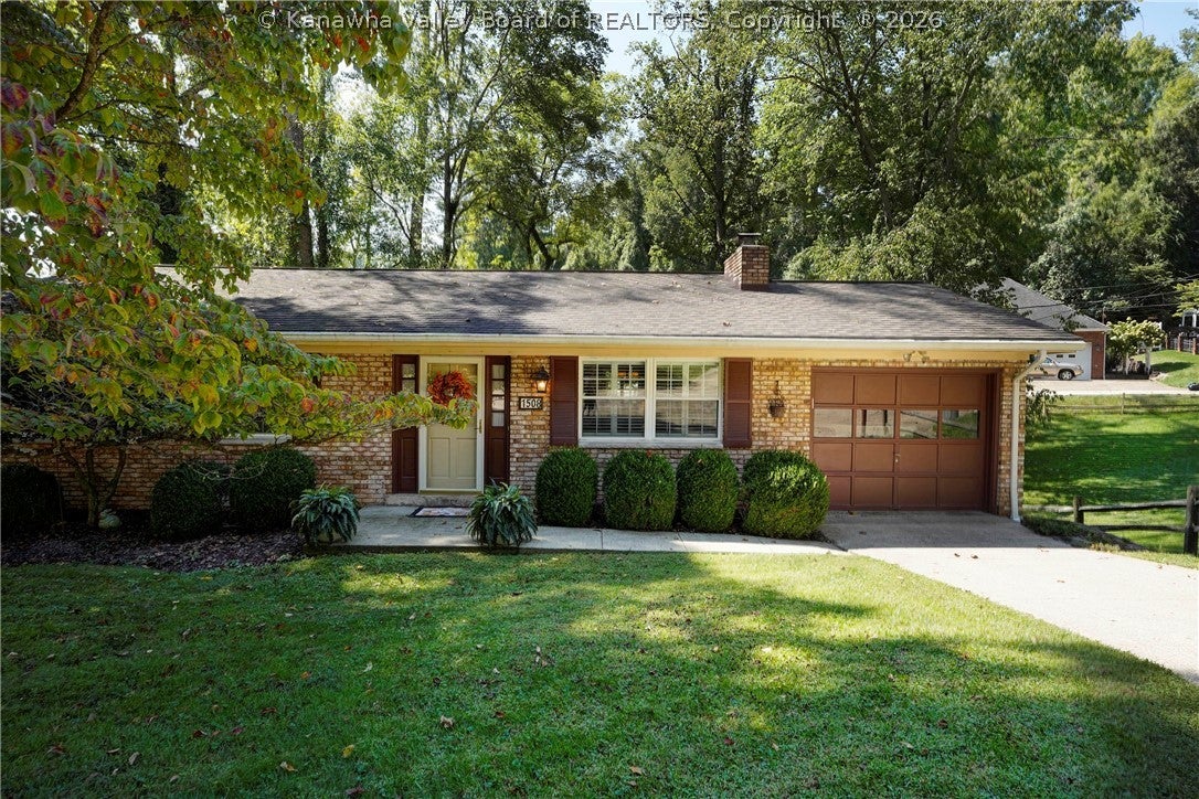 Rockford Ct, Charleston, WV 25314