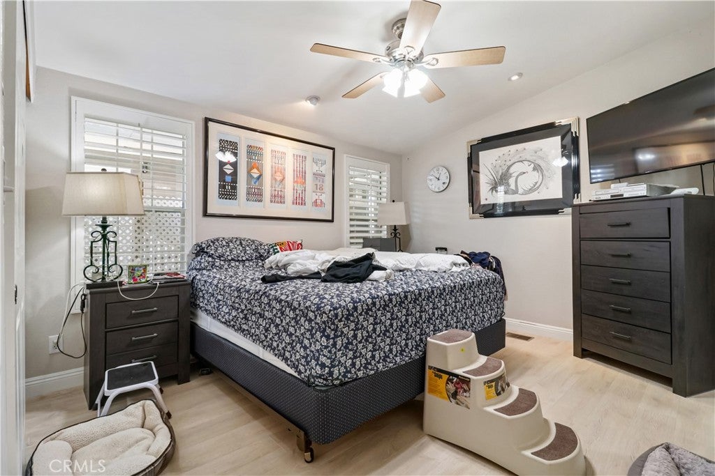 Woodland Hills, California, 91364, United States, 3 Bedrooms Bedrooms, ,2 BathroomsBathrooms,Residential,For Sale,1895841