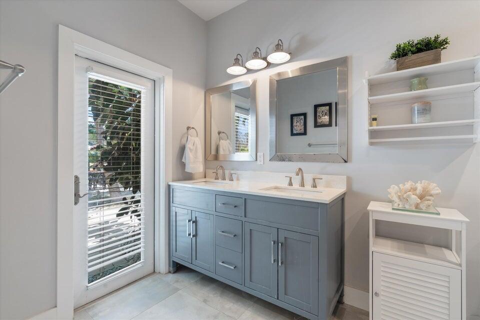 Lighthouse Point, Florida, 33064, United States, 4 Bedrooms Bedrooms, ,4 BathroomsBathrooms,Residential,For Sale,1992146