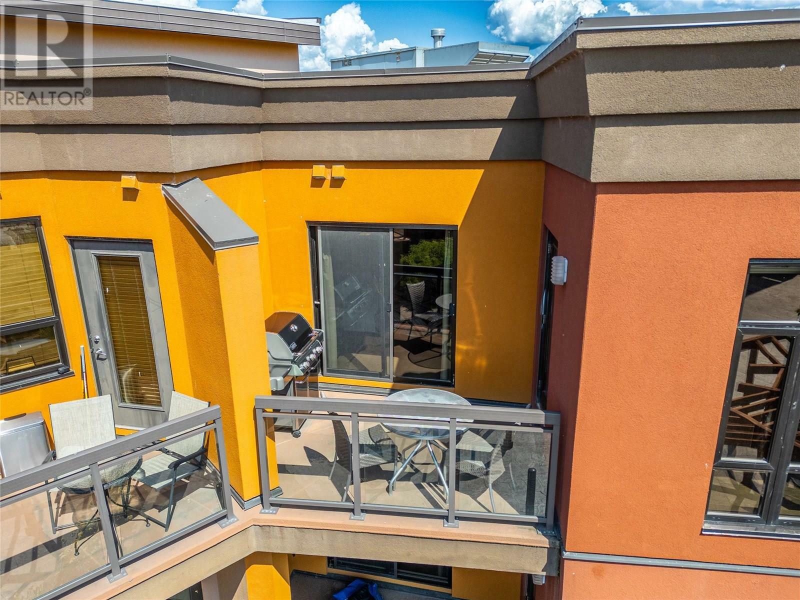 KELOWNA, British Columbia, V1W 3G7, CA, 2 Bedrooms Bedrooms, ,2 BathroomsBathrooms,Residential,For Sale,1867609