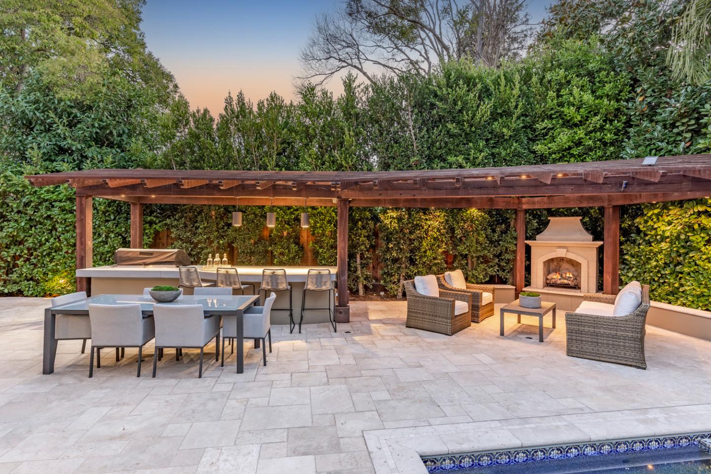 Menlo Park, California, 94025, United States, 5 Bedrooms Bedrooms, ,7 BathroomsBathrooms,Residential,For Sale,1941806