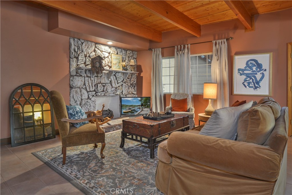 Lake Arrowhead, California, 92317, United States, 3 Bedrooms Bedrooms, ,3 BathroomsBathrooms,Residential,For Sale,1890346