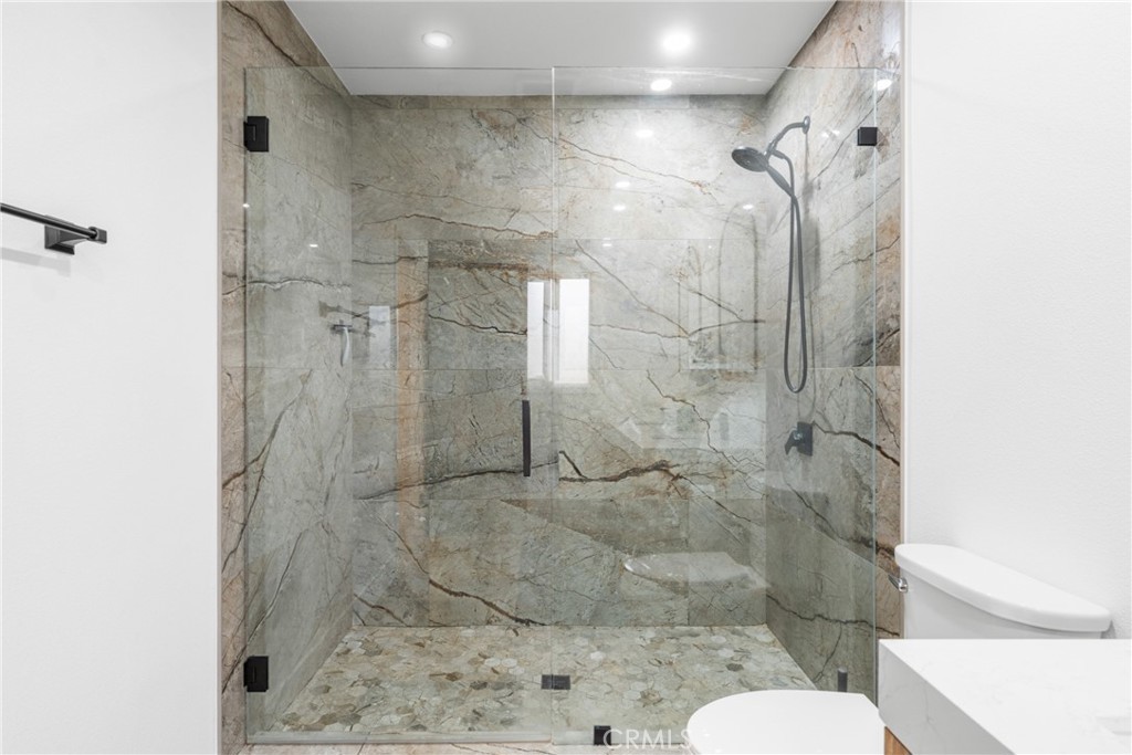 Woodland Hills, California, 91364, United States, 3 Bedrooms Bedrooms, ,2 BathroomsBathrooms,Residential,For Sale,1902441