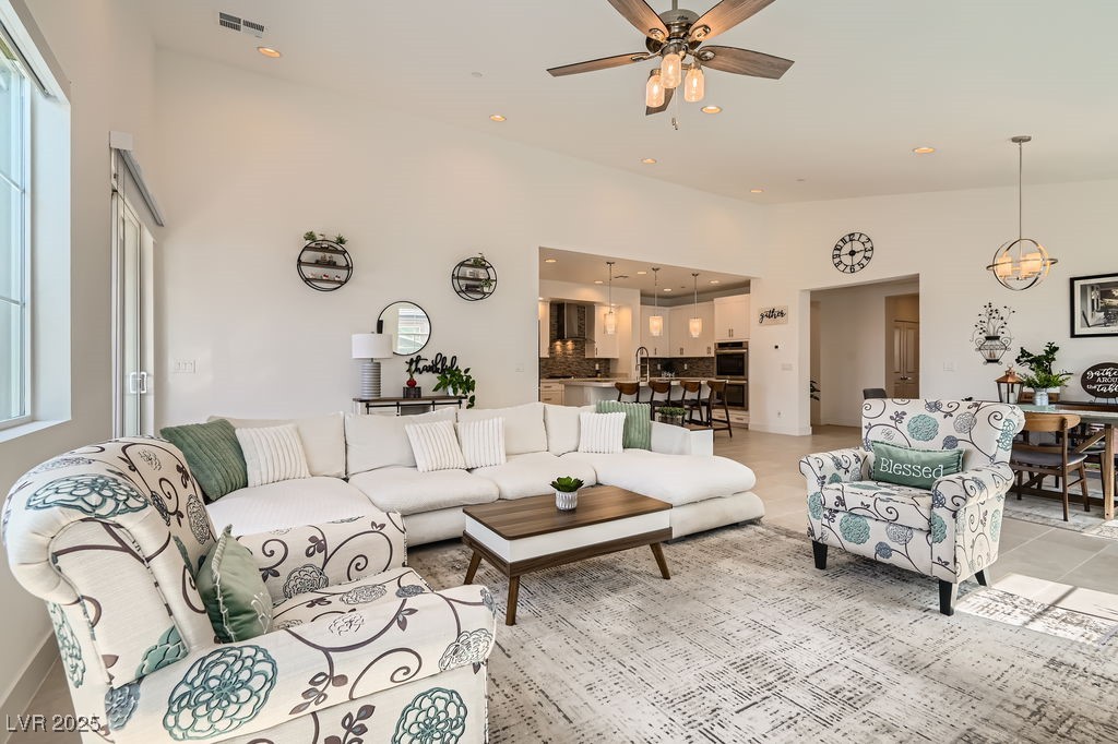 Henderson, Nevada, 89015, United States, 6 Bedrooms Bedrooms, ,1 BathroomBathrooms,Residential,For Sale,1986508