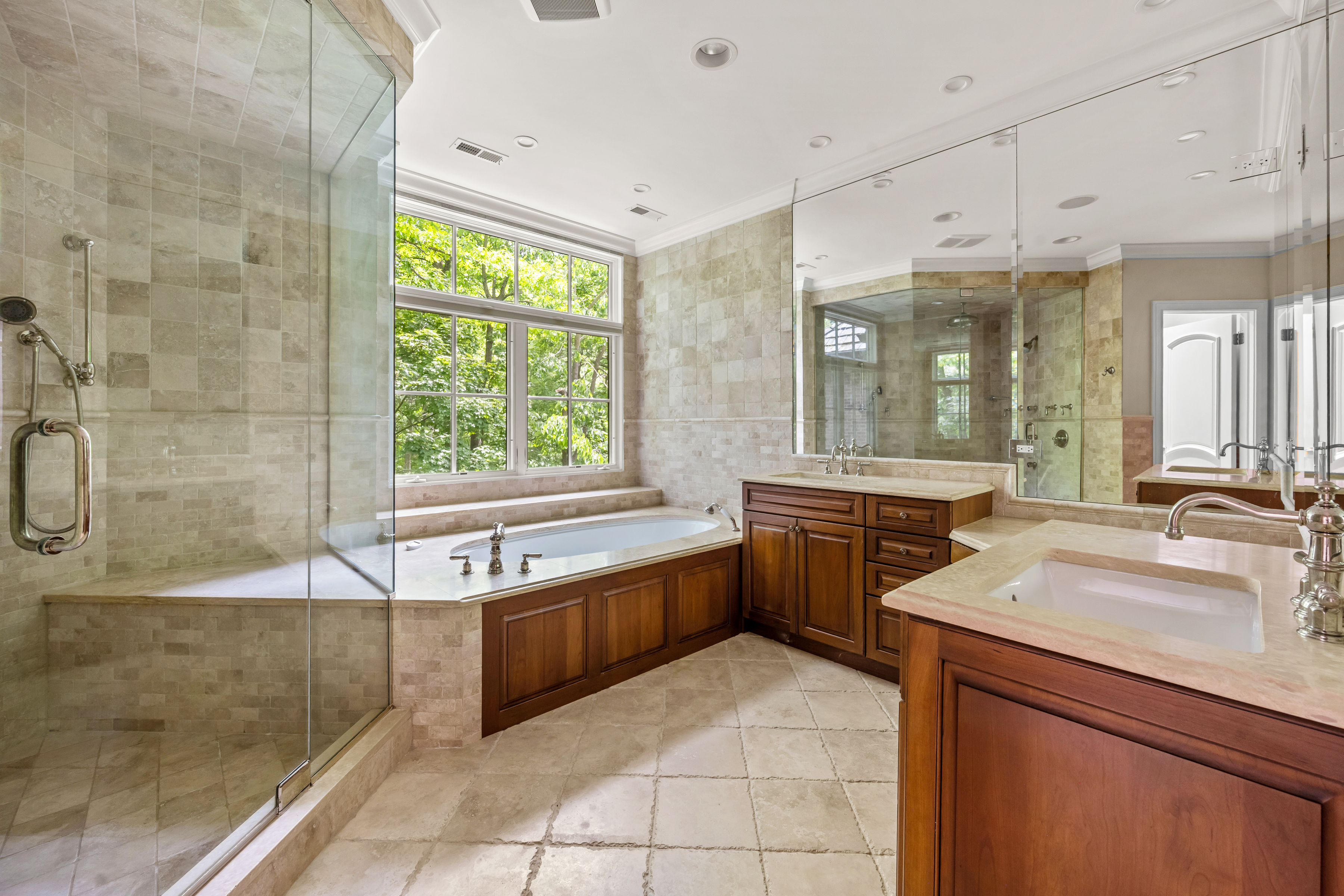  A Rare Combination of Ultimate Privacy, Natural Beauty, and Everyday Convenience - 物件實景