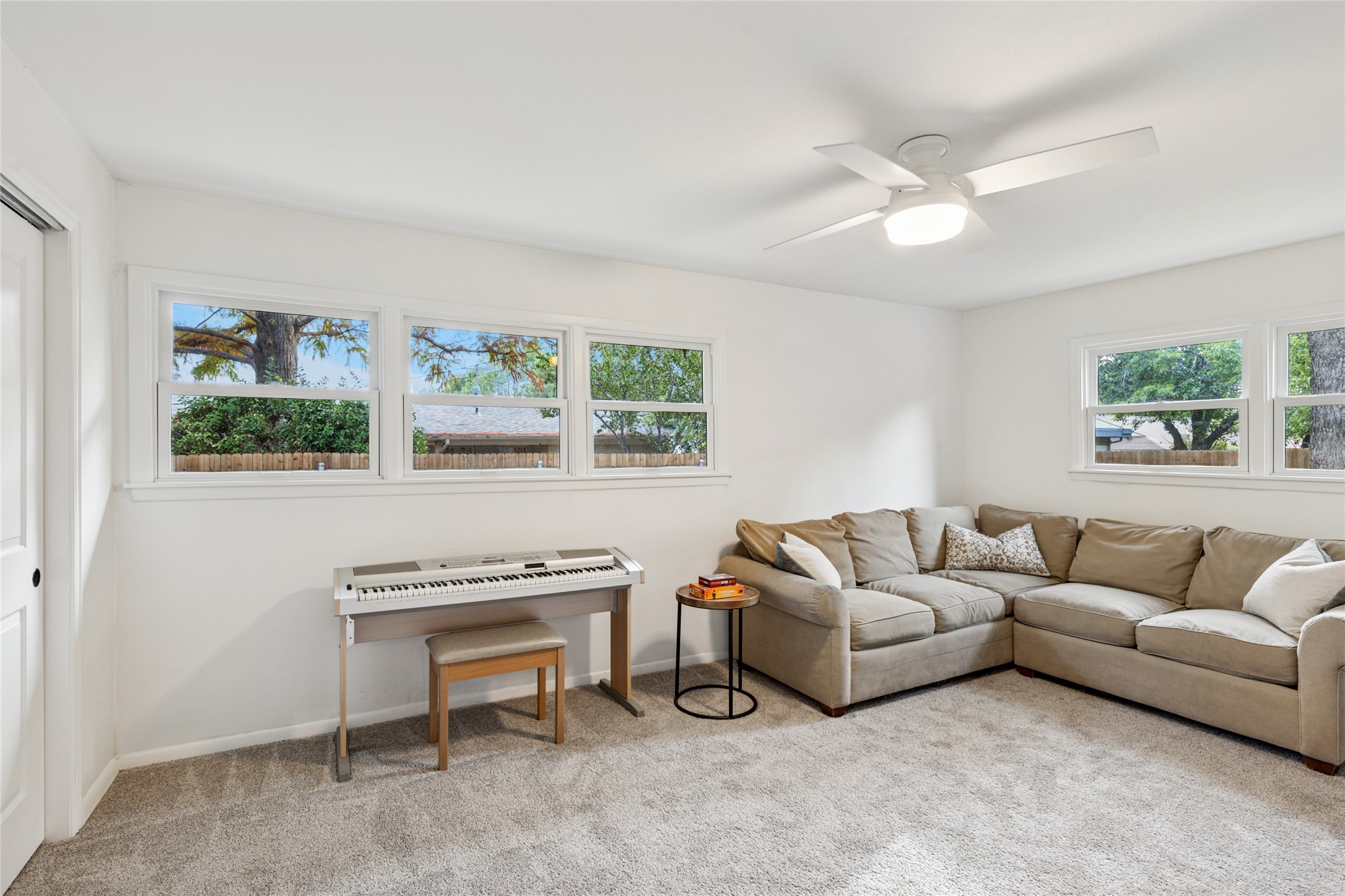 Fort Worth, Texas, 76116, United States, 4 Bedrooms Bedrooms, ,2 BathroomsBathrooms,Residential,For Sale,1957427