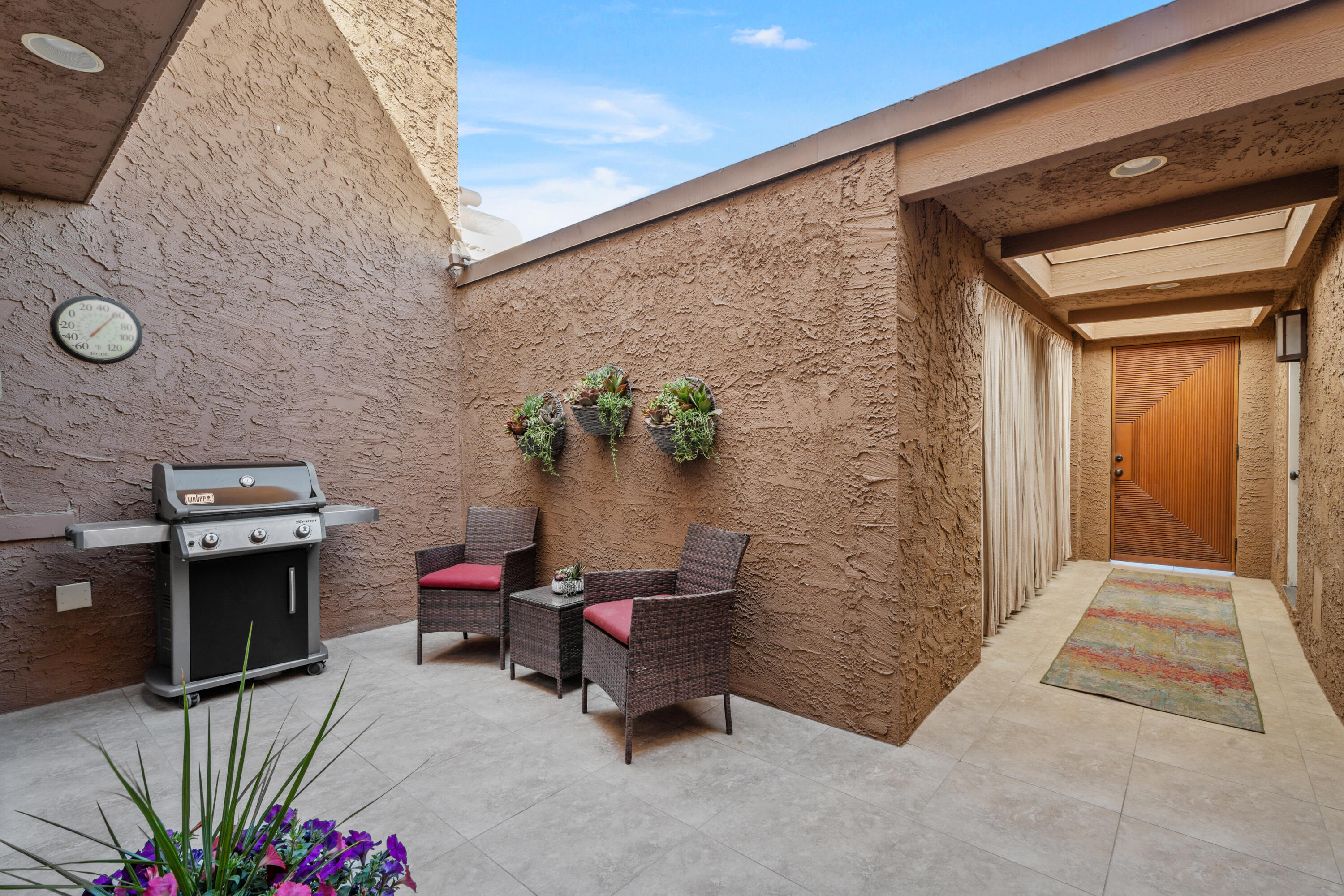 Palm Desert, California, 92260, United States, 4 Bedrooms Bedrooms, ,2 BathroomsBathrooms,Residential,For Sale,1942211