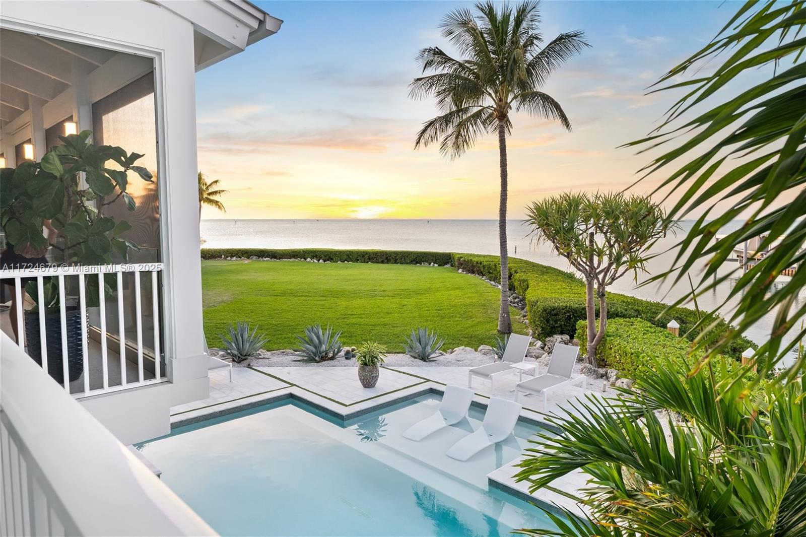 Islamorada, Florida, 33036, United States, 6 Bedrooms Bedrooms, ,4 BathroomsBathrooms,Residential,For Sale,1932543