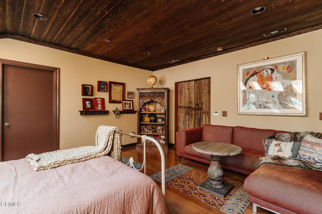 La Canada Flintridge, California, 91011, United States, 4 Bedrooms Bedrooms, ,3 BathroomsBathrooms,Residential,For Sale,1885342