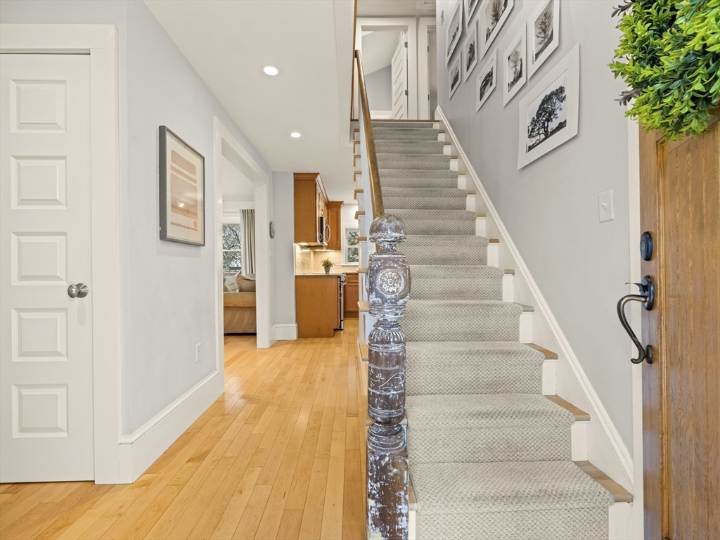 Concord, Massachusetts, 01742, United States, 2 Bedrooms Bedrooms, ,2 BathroomsBathrooms,Residential,For Sale,2001837