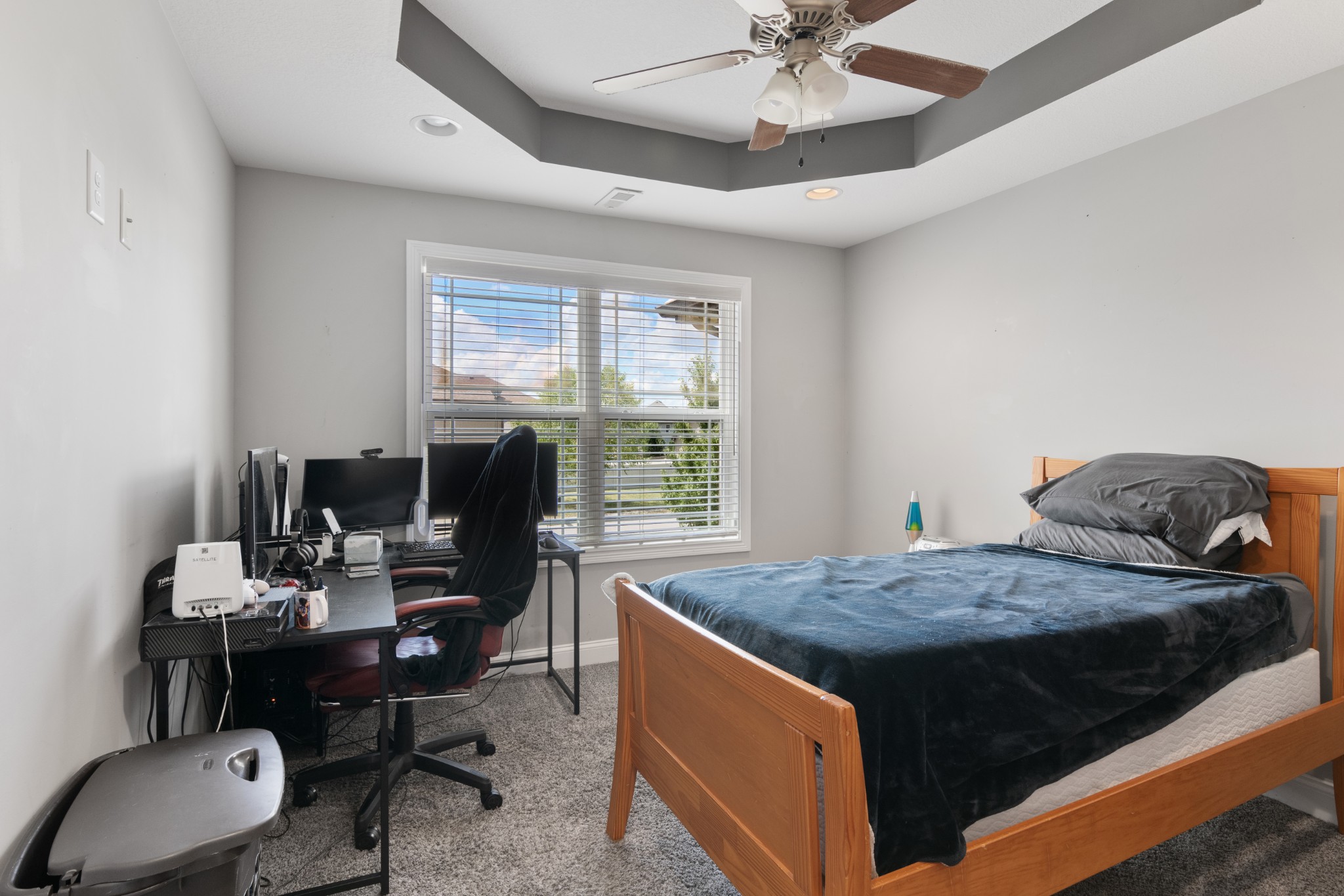 Clarksville, Tennessee, 37043, United States, 5 Bedrooms Bedrooms, ,4 BathroomsBathrooms,Residential,For Sale,1975936