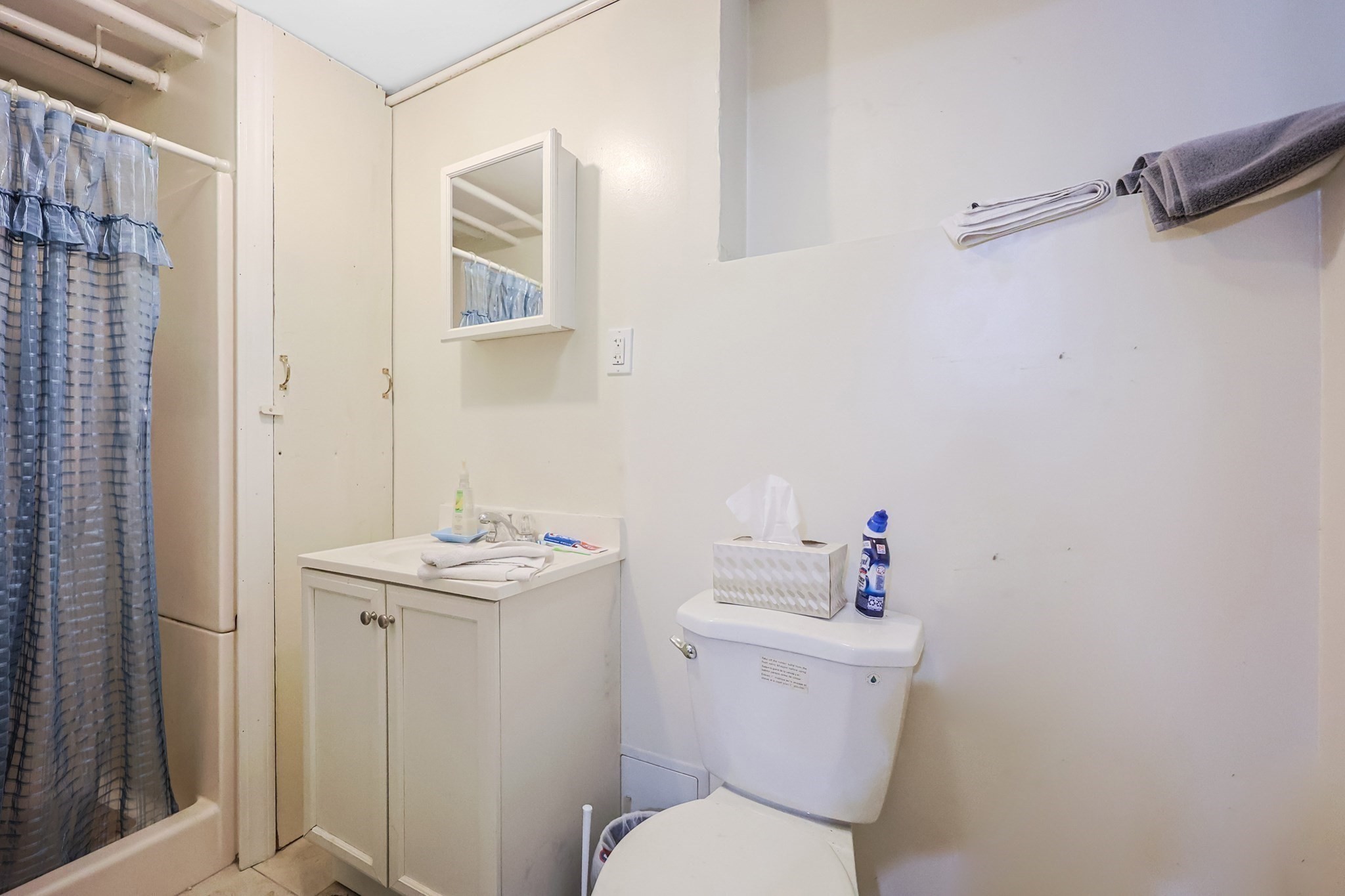 Winthrop, Massachusetts, 02152, United States, 5 Bedrooms Bedrooms, ,3 BathroomsBathrooms,Residential,For Sale,1980794