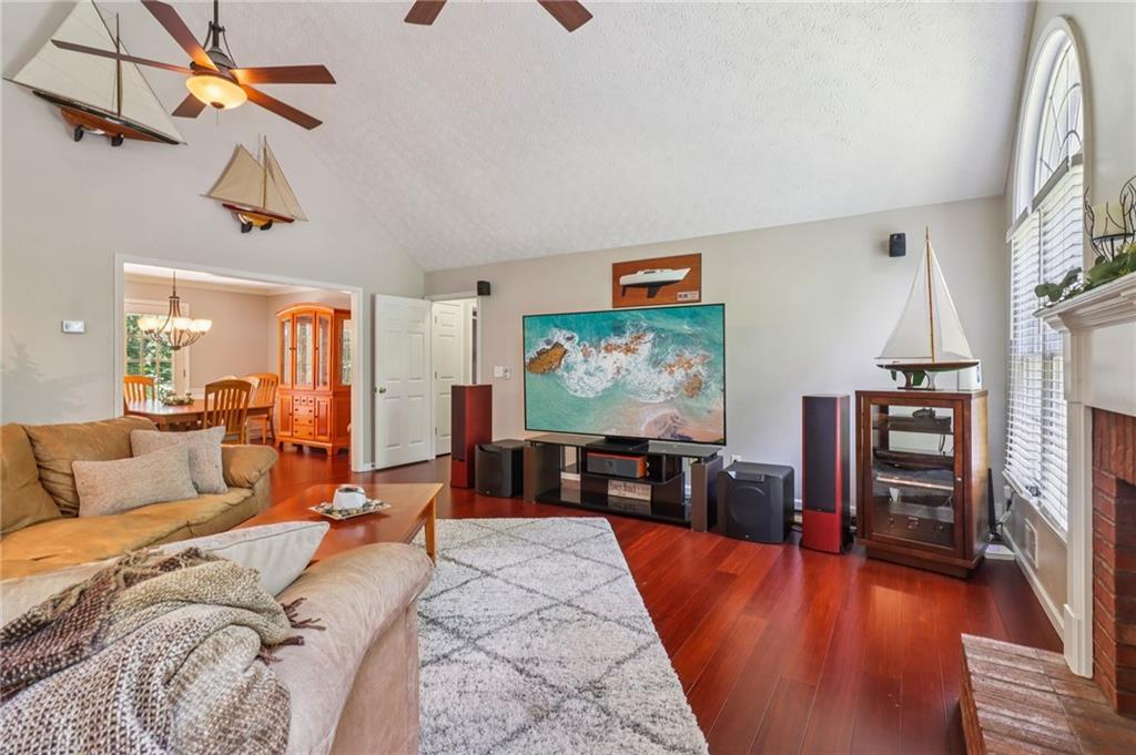 Flowery Branch, Georgia, 30542, United States, 4 Bedrooms Bedrooms, ,3 BathroomsBathrooms,Residential,For Sale,1923417