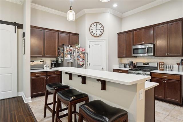 Madisonville, Louisiana, 70447, United States, 5 Bedrooms Bedrooms, ,3 BathroomsBathrooms,Residential,For Sale,1998528