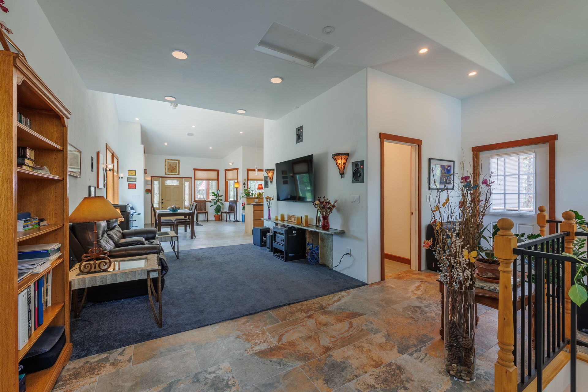 Woodland Park, Colorado, 80863, United States, 1 Bedroom Bedrooms, ,2 BathroomsBathrooms,Residential,For Sale,1896671