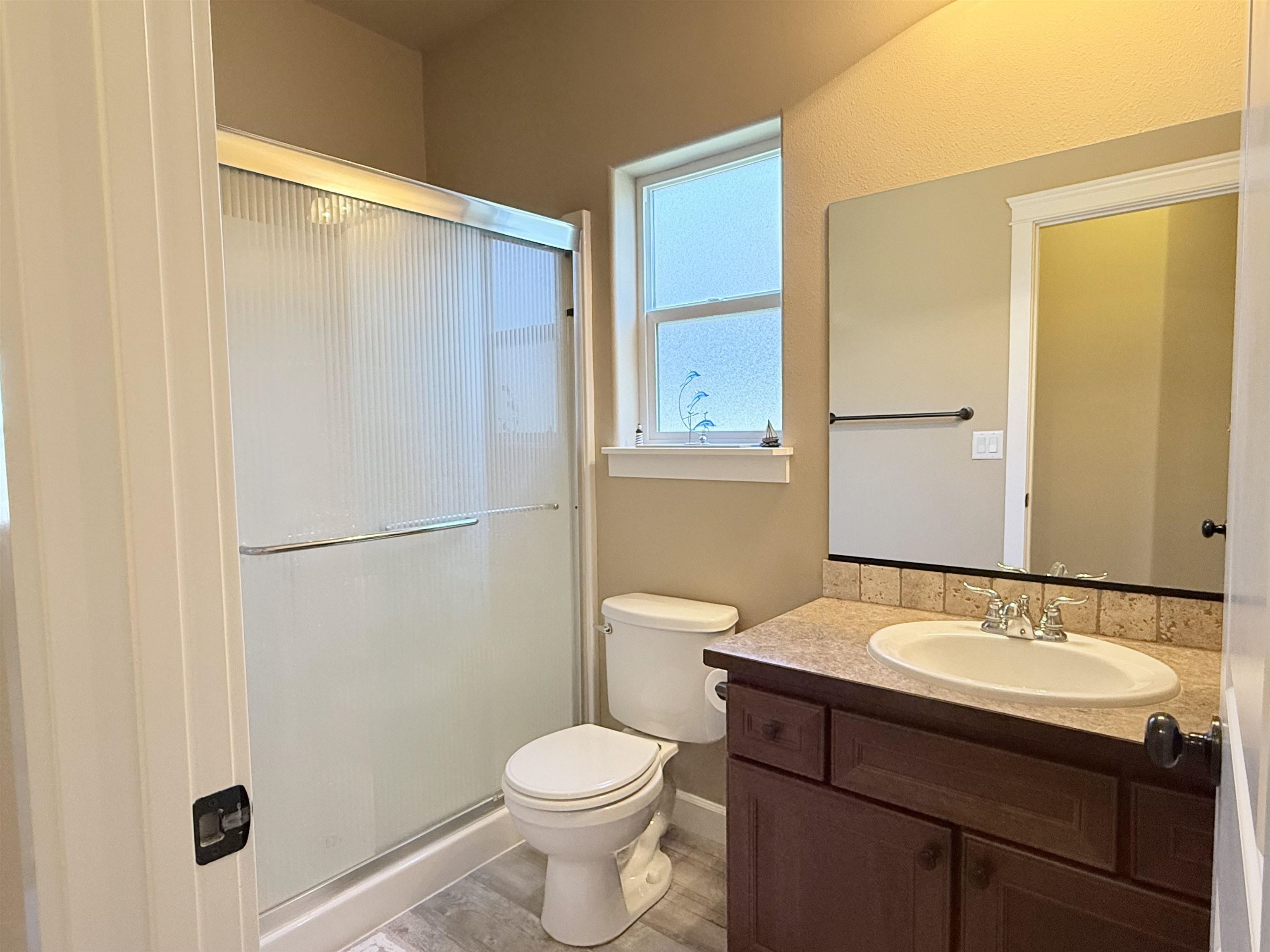 Liberty Lake, Washington, 99019, United States, 4 Bedrooms Bedrooms, ,2 BathroomsBathrooms,Residential,For Sale,1984848