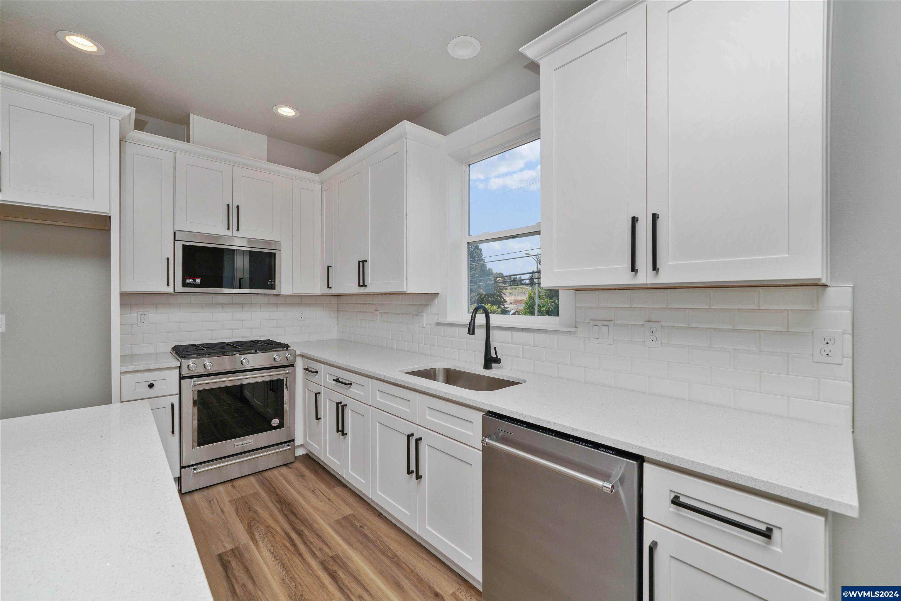 Salem, Oregon, 97306, United States, 3 Bedrooms Bedrooms, ,3 BathroomsBathrooms,Residential,For Sale,1695520
