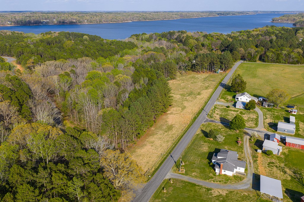 Buffalo Junction, Virginia, 24529, United States, 4 Bedrooms Bedrooms, ,2 BathroomsBathrooms,Residential,For Sale,2033576