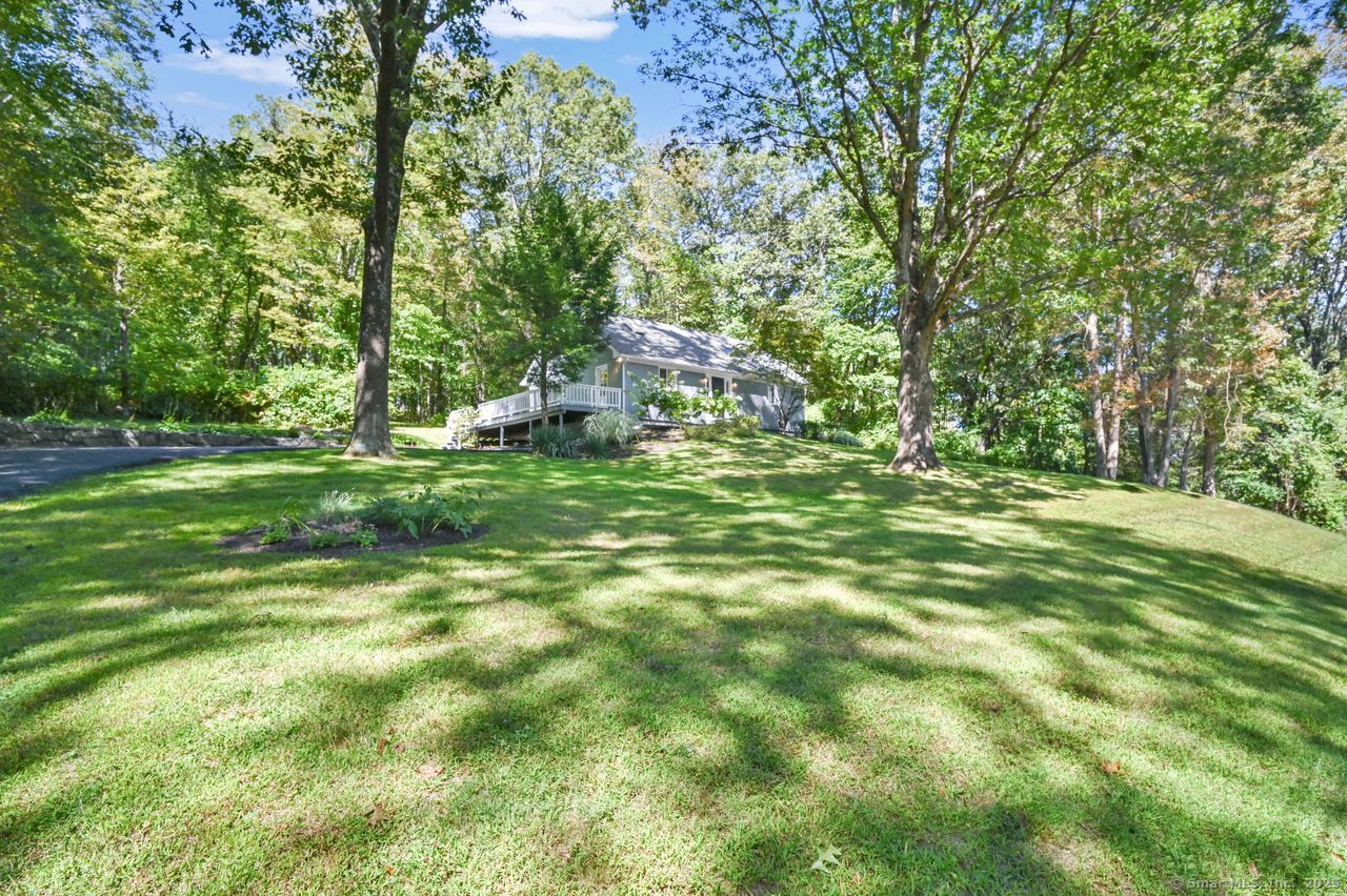 Newtown, Connecticut, 06470, United States, 3 Bedrooms Bedrooms, ,2 BathroomsBathrooms,Residential,For Sale,1941987