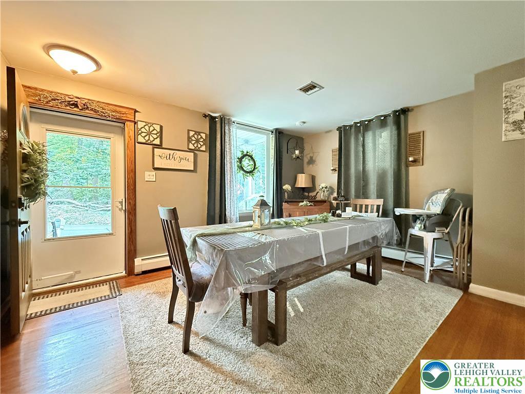 Allentown City, Pennsylvania, 18103, United States, 3 Bedrooms Bedrooms, ,2 BathroomsBathrooms,Residential,For Sale,1897296