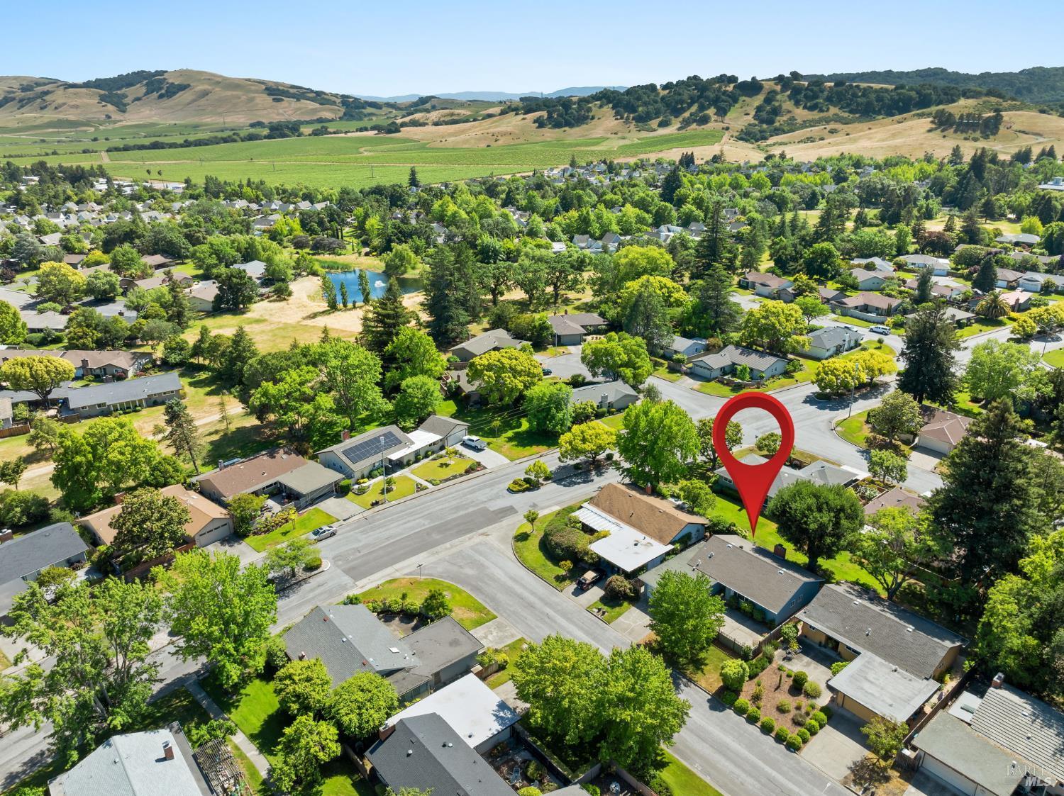 Sonoma, California, 95476, United States, 2 Bedrooms Bedrooms, ,2 BathroomsBathrooms,Residential,For Sale,1837248