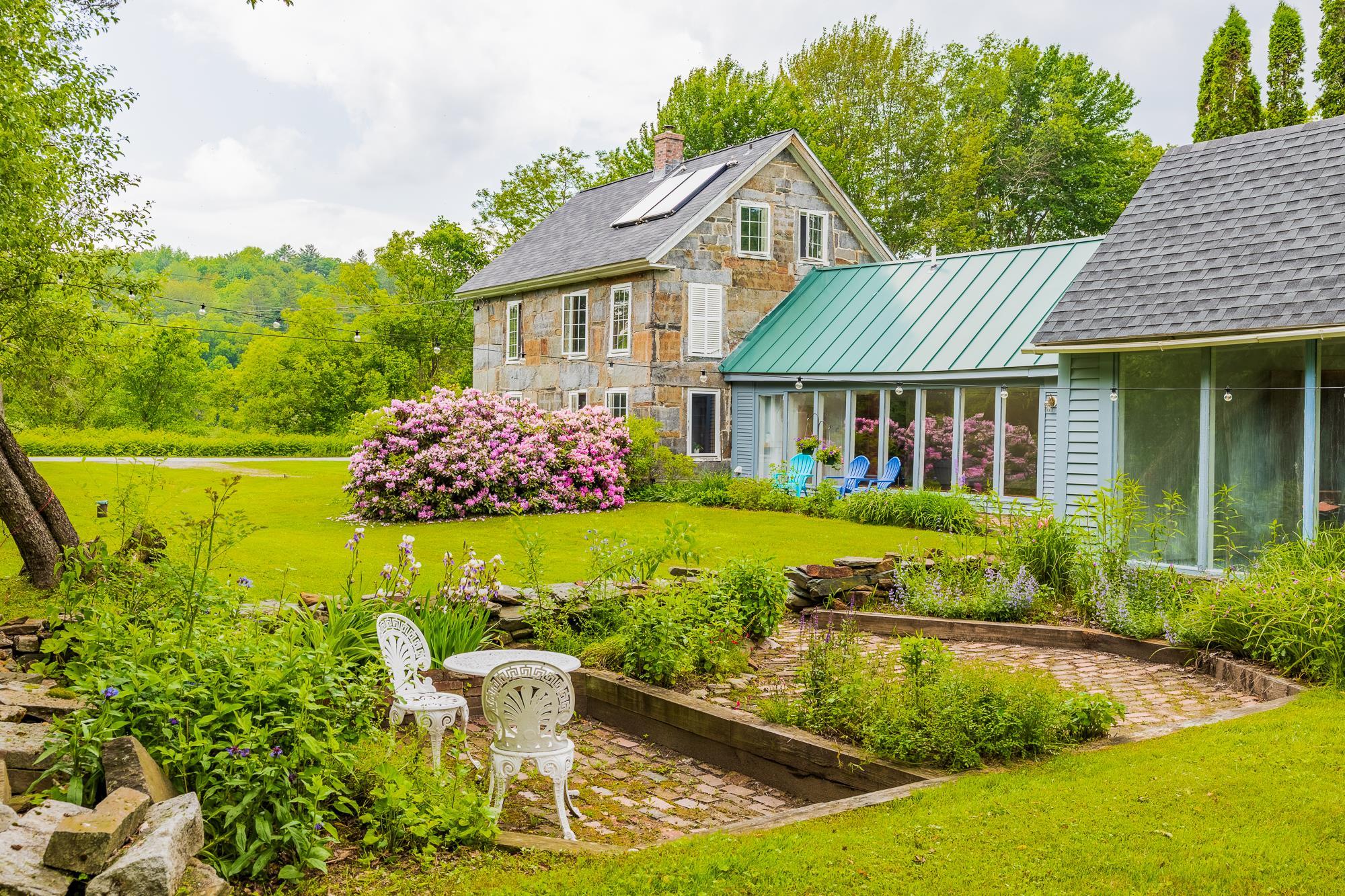 Lyme, New Hampshire, 03768, United States, 3 Bedrooms Bedrooms, ,2 BathroomsBathrooms,Residential,For Sale,1862364