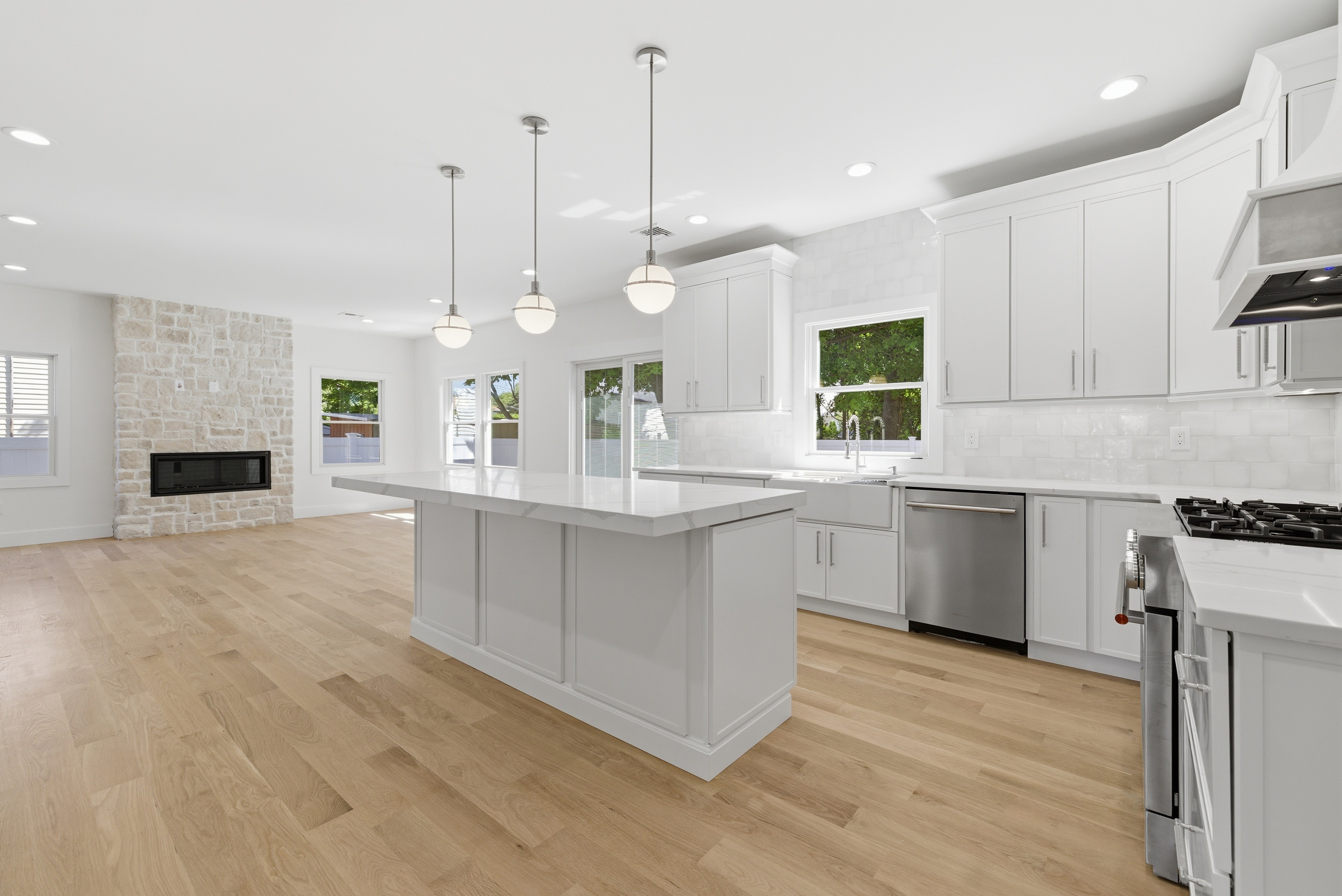 8 Van Cott Place, North Bellmore, NY, 11710 - 物件實景
