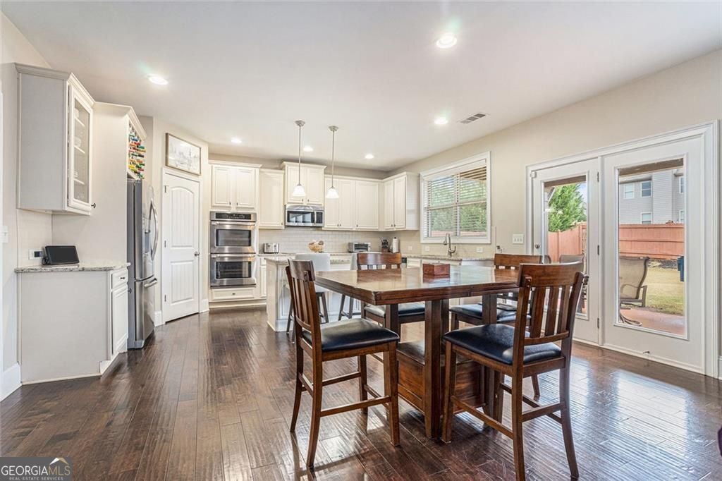 Auburn, Georgia, 30011, United States, 5 Bedrooms Bedrooms, ,3 BathroomsBathrooms,Residential,For Sale,2002297