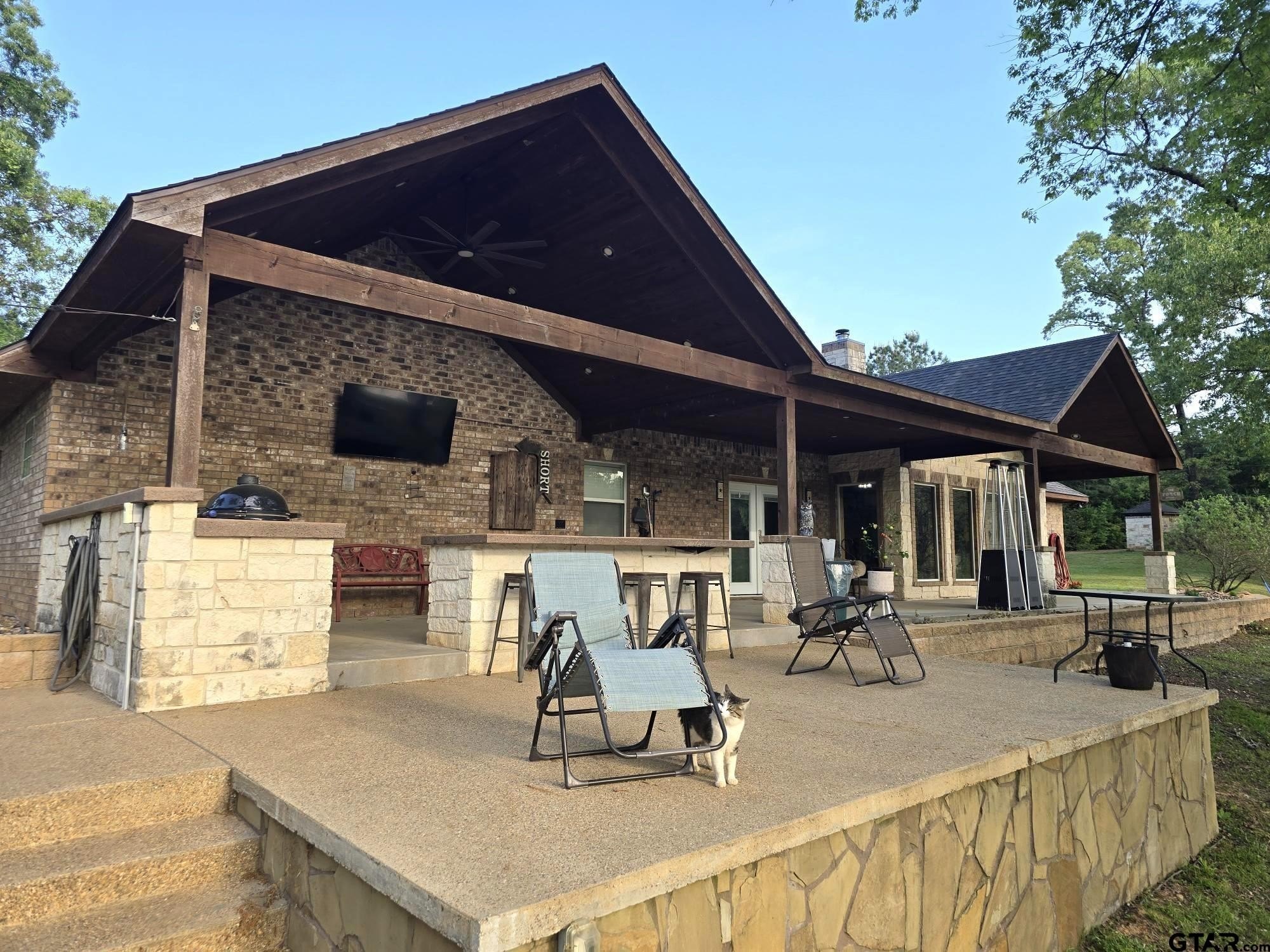 Hughes Springs, Texas, 75656, United States, 4 Bedrooms Bedrooms, ,3 BathroomsBathrooms,Residential,For Sale,1974783