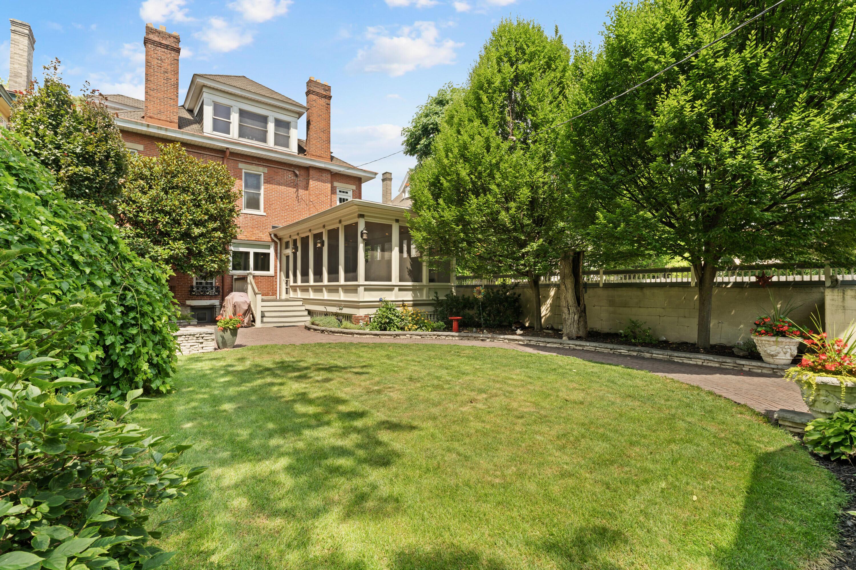 Columbus, Ohio, 43203, United States, 5 Bedrooms Bedrooms, ,4 BathroomsBathrooms,Residential,For Sale,1983824