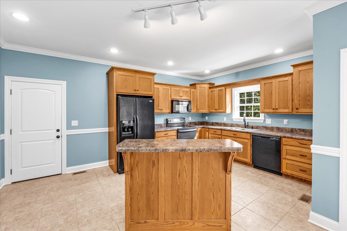 Decherd, Tennessee, 37324, United States, 4 Bedrooms Bedrooms, ,2 BathroomsBathrooms,Residential,For Sale,1870930