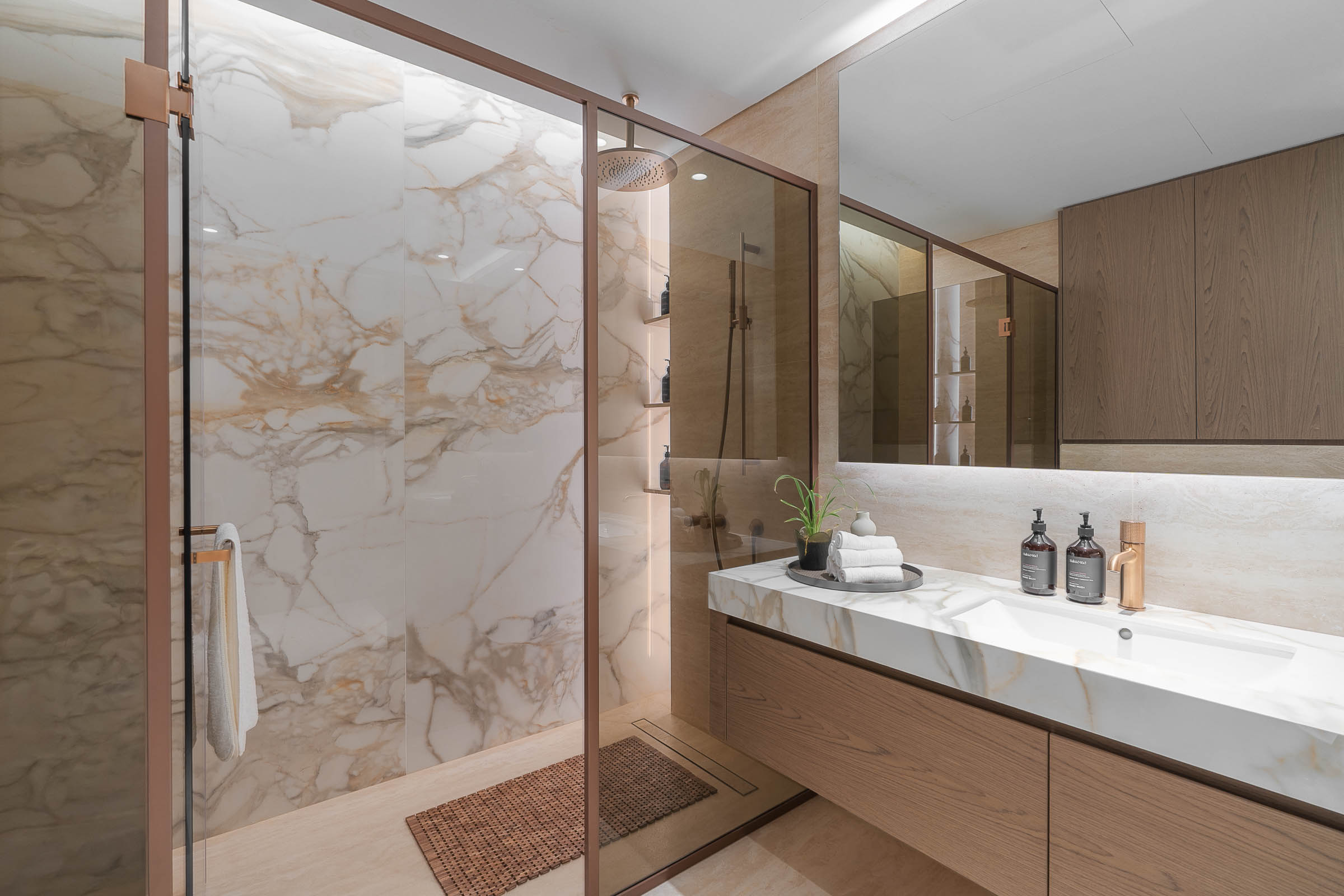  Brand-New Three-Bedroom Residence at Serenia Living - 物件實景