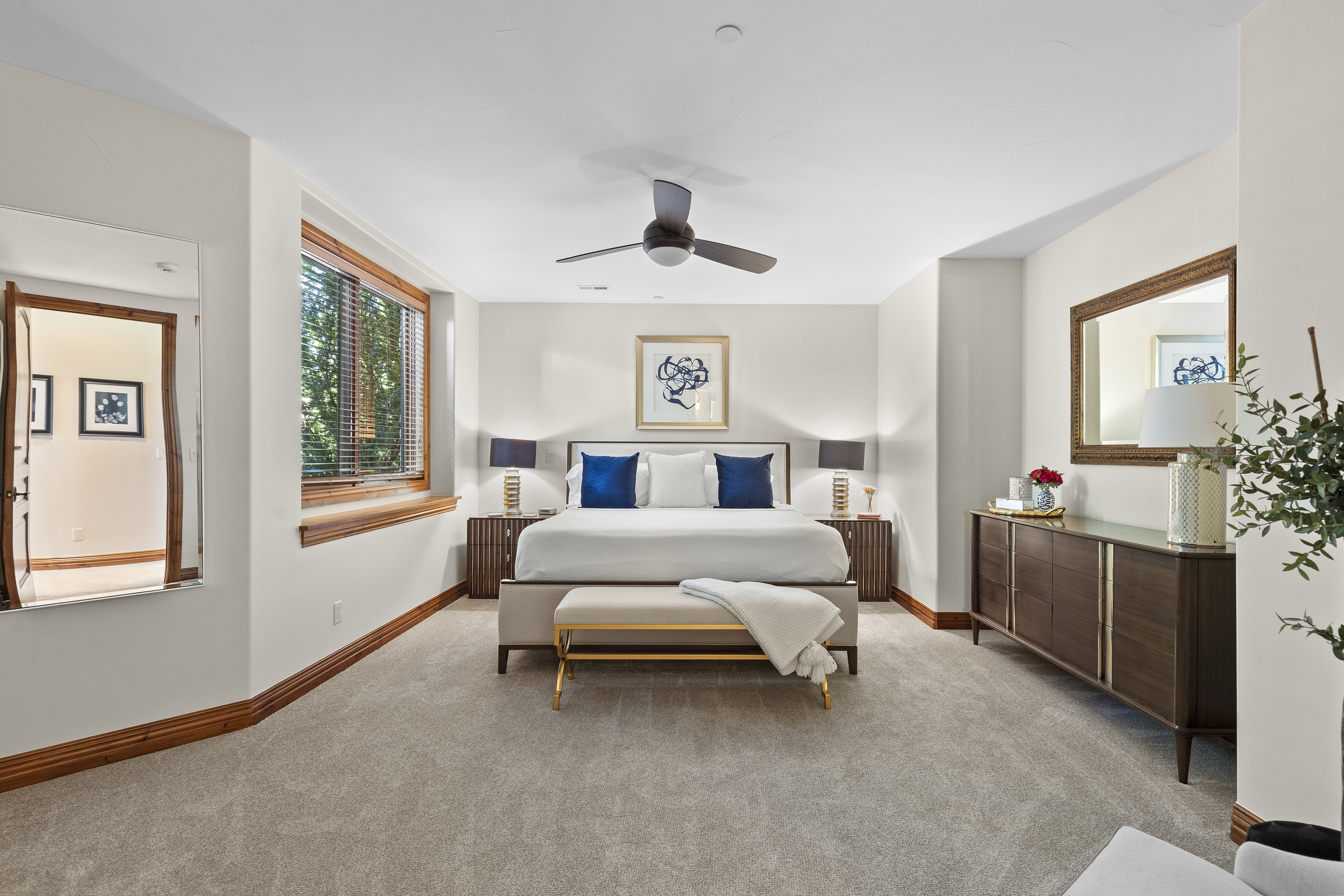  Distinguished 5 Bed  7 Bath Legacy Estate in Castle Pines Village - 物件實景
