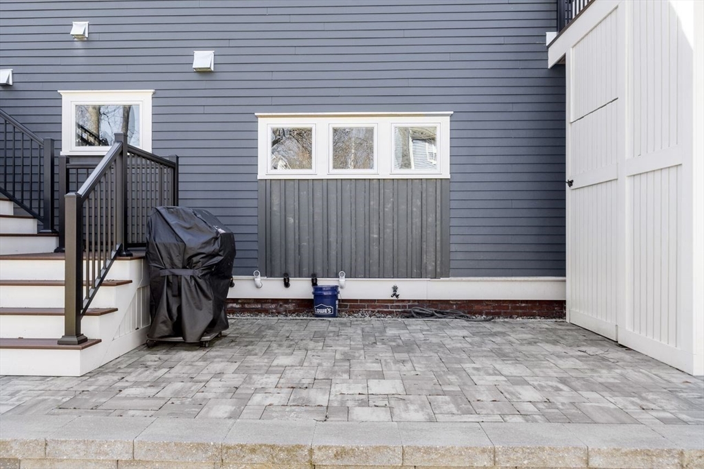 Amesbury, Massachusetts, 01913, United States, 2 Bedrooms Bedrooms, ,2 BathroomsBathrooms,Residential,For Sale,2049079