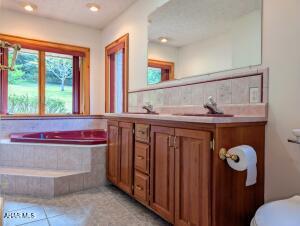 1tq5sqtifeit, Pennsylvania, 15534, United States, 3 Bedrooms Bedrooms, ,3 BathroomsBathrooms,Residential,For Sale,1947387