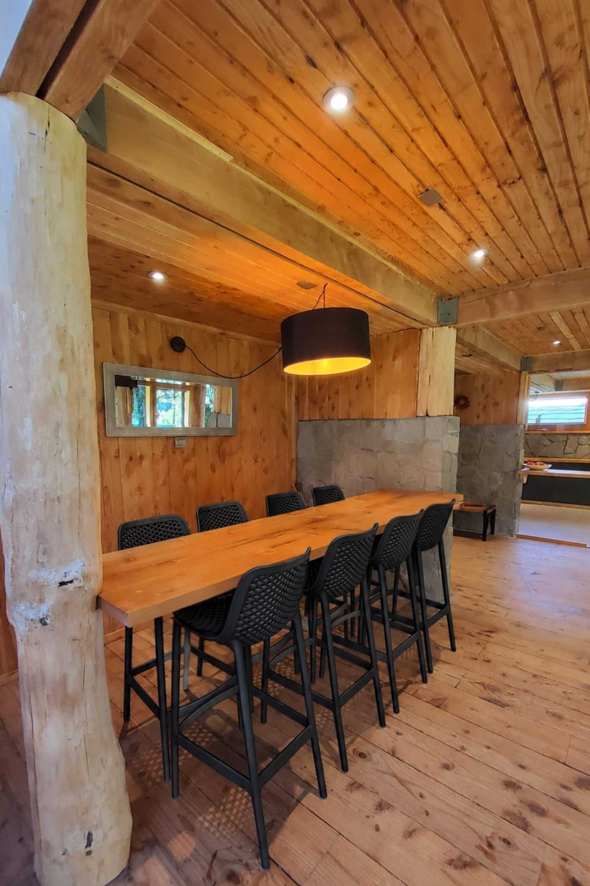  Lodge on 3 Hectares with 200 m of Cisnes Riverfront in the Aysén Region - 物件實景