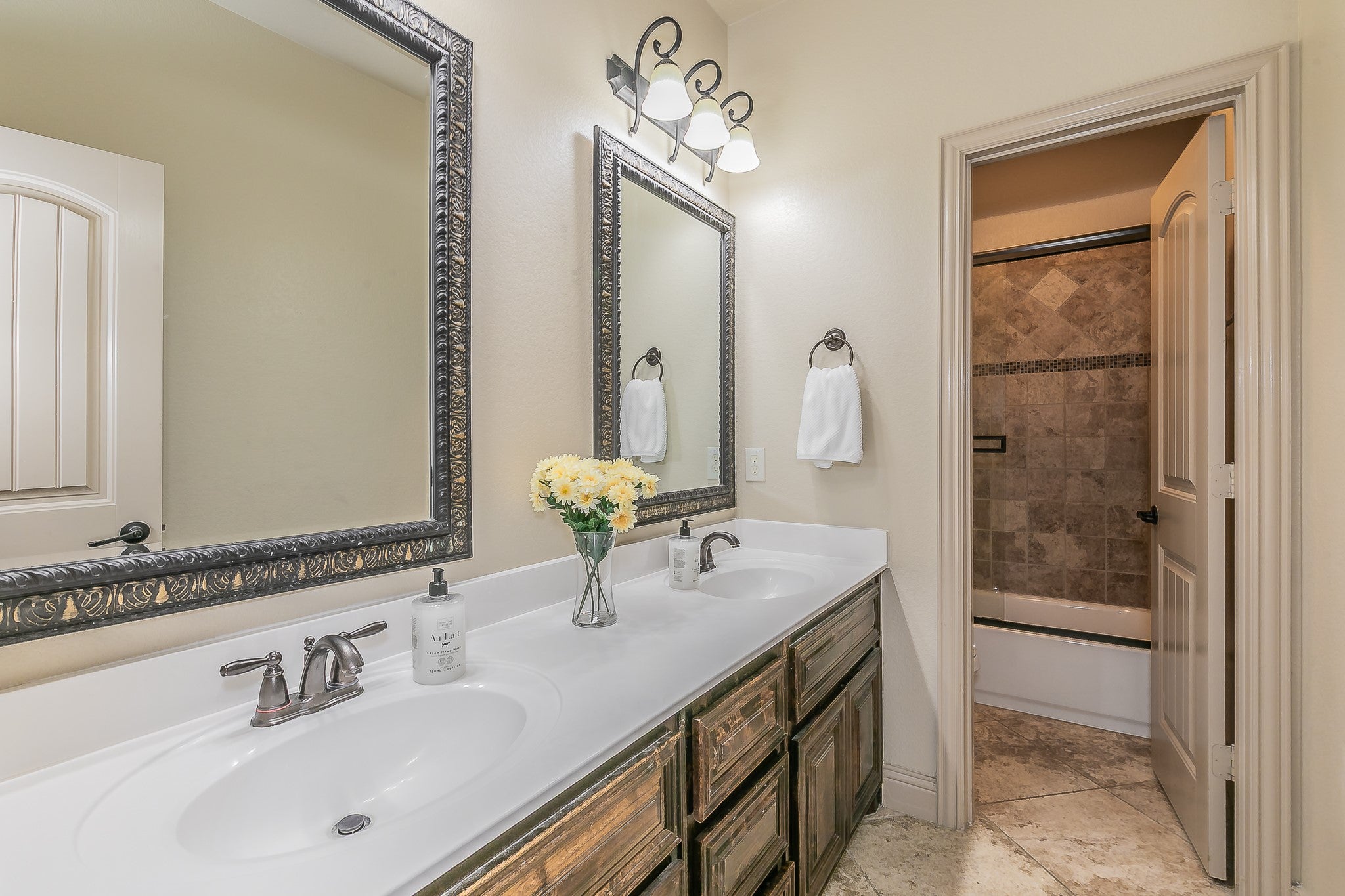 Fort Worth, Texas, 76179, United States, 5 Bedrooms Bedrooms, ,3 BathroomsBathrooms,Residential,For Sale,1980950