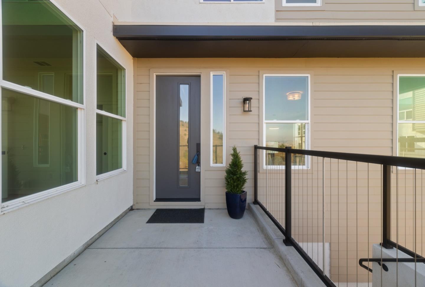 Pacifica, California, 94044, United States, 4 Bedrooms Bedrooms, ,4 BathroomsBathrooms,Residential,For Sale,2003276