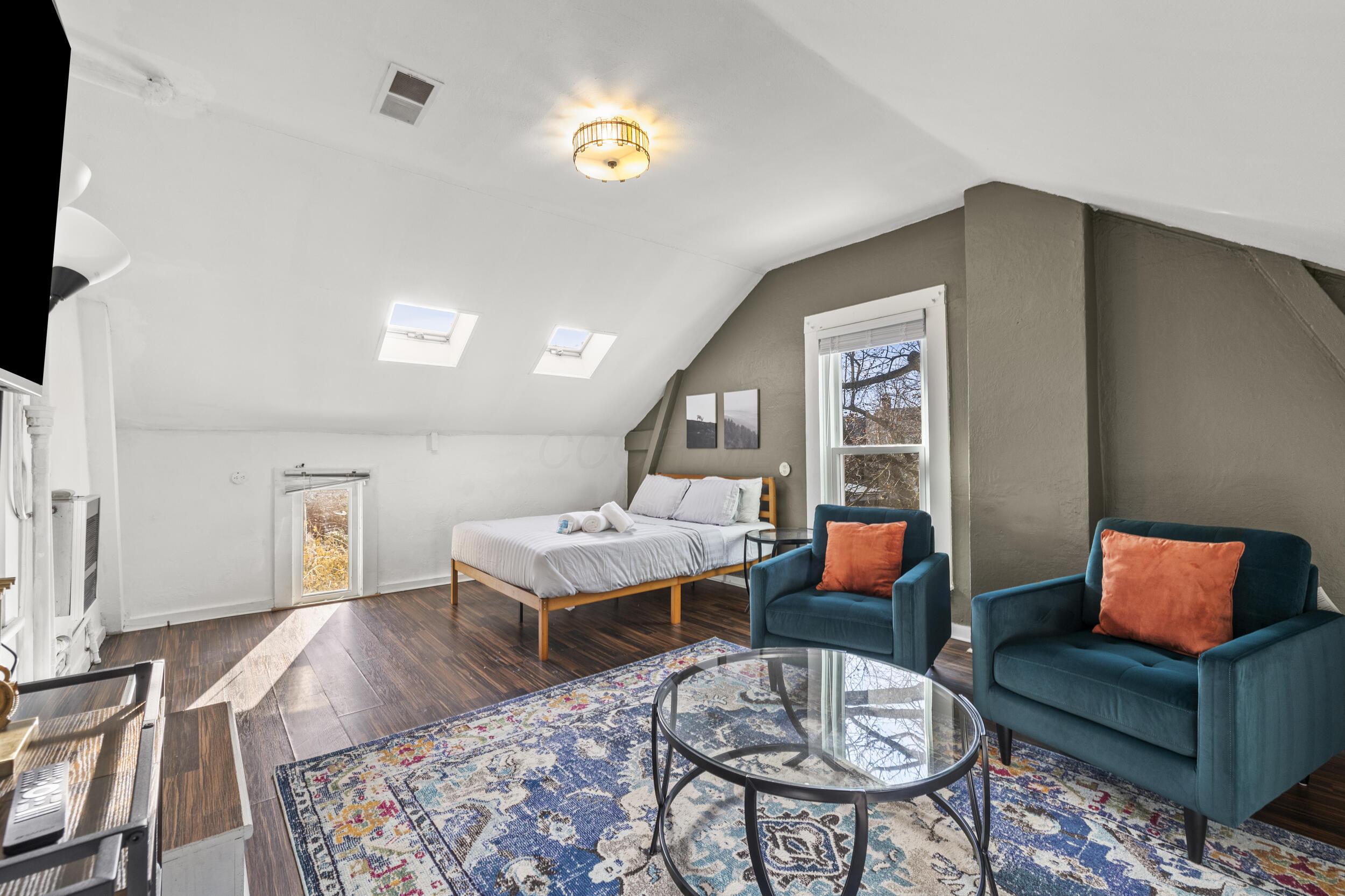 Columbus, Ohio, 43205, United States, 4 Bedrooms Bedrooms, ,4 BathroomsBathrooms,Residential,For Sale,2000888