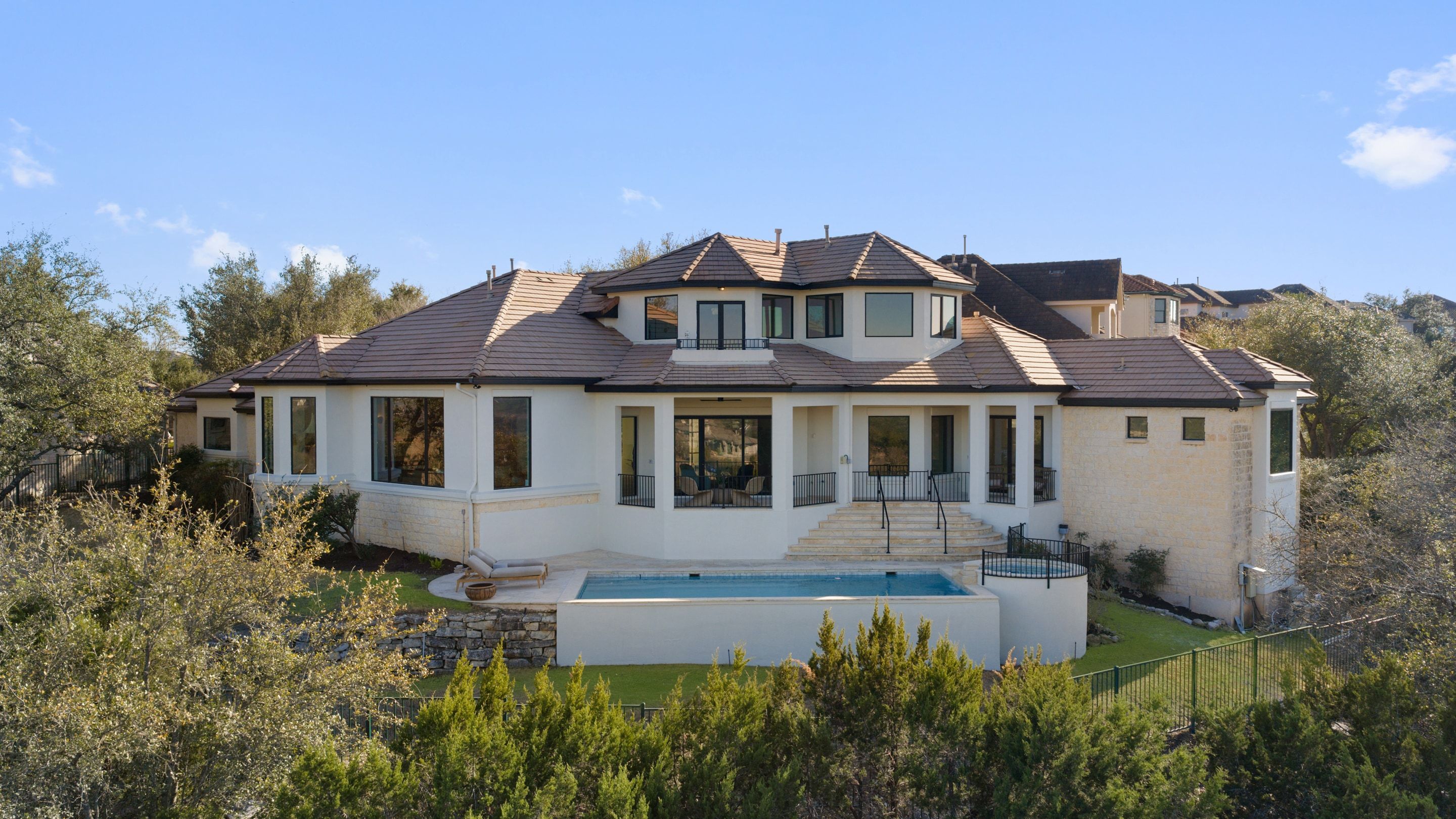  Privately Gated + Completely Reimagined in Barton Creek - 物件實景