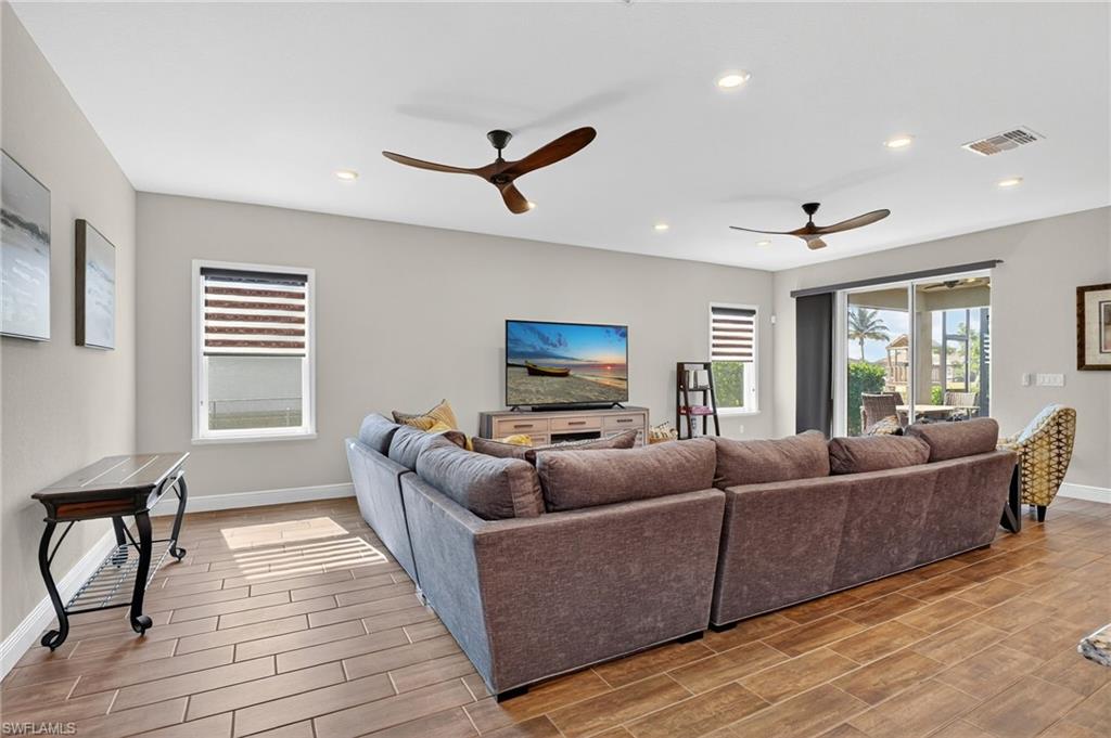 Cape Coral, Florida, 33993, United States, 3 Bedrooms Bedrooms, ,2 BathroomsBathrooms,Residential,For Sale,1997058