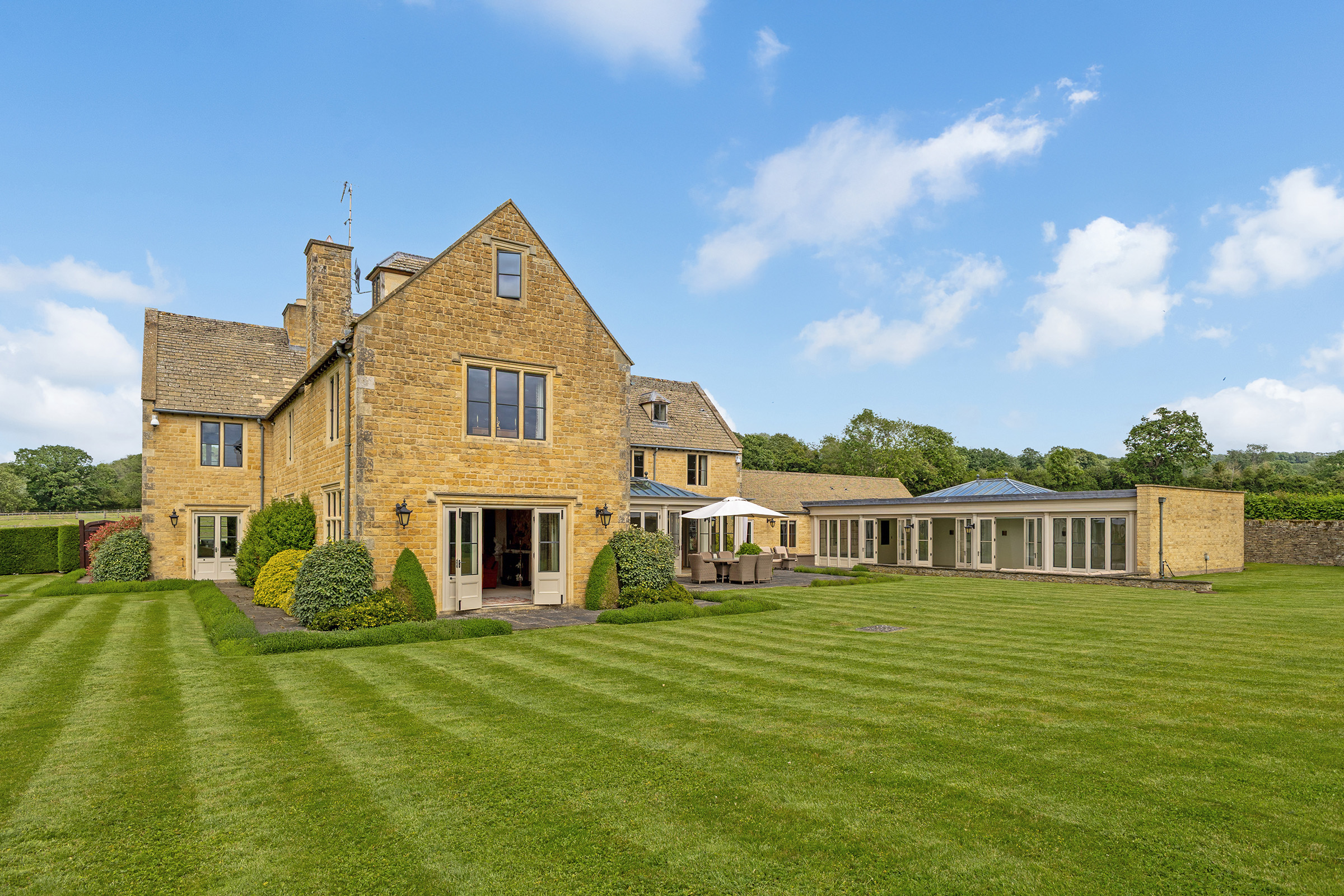  An Impressive Country Estate with Indoor Pool and Equestrian Facilities - 物件實景