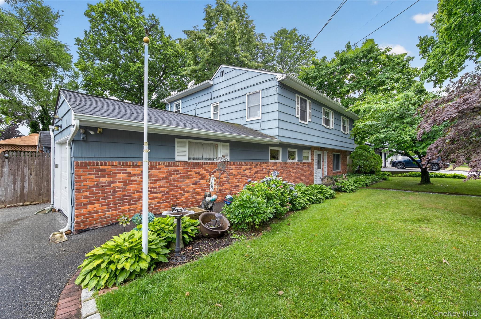  190 Oakwood Road, Huntington Station, NY, 11746 - 物件實景