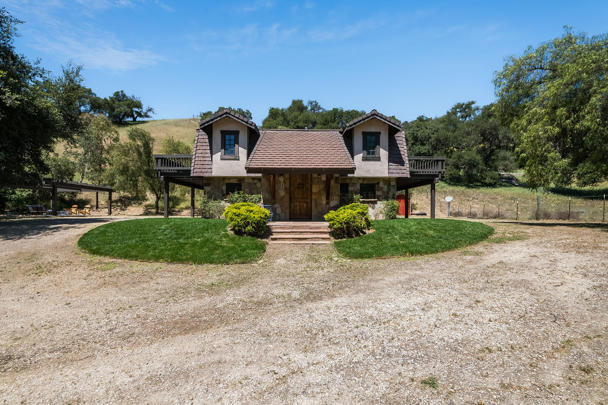 Santa Ynez, California, 93460, United States, 3 Bedrooms Bedrooms, ,3 BathroomsBathrooms,Residential,For Sale,1828139