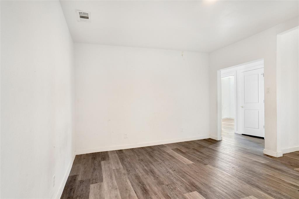 Fort Worth, Texas, 76110, United States, 11 Bedrooms Bedrooms, ,4 BathroomsBathrooms,Residential,For Sale,1921106