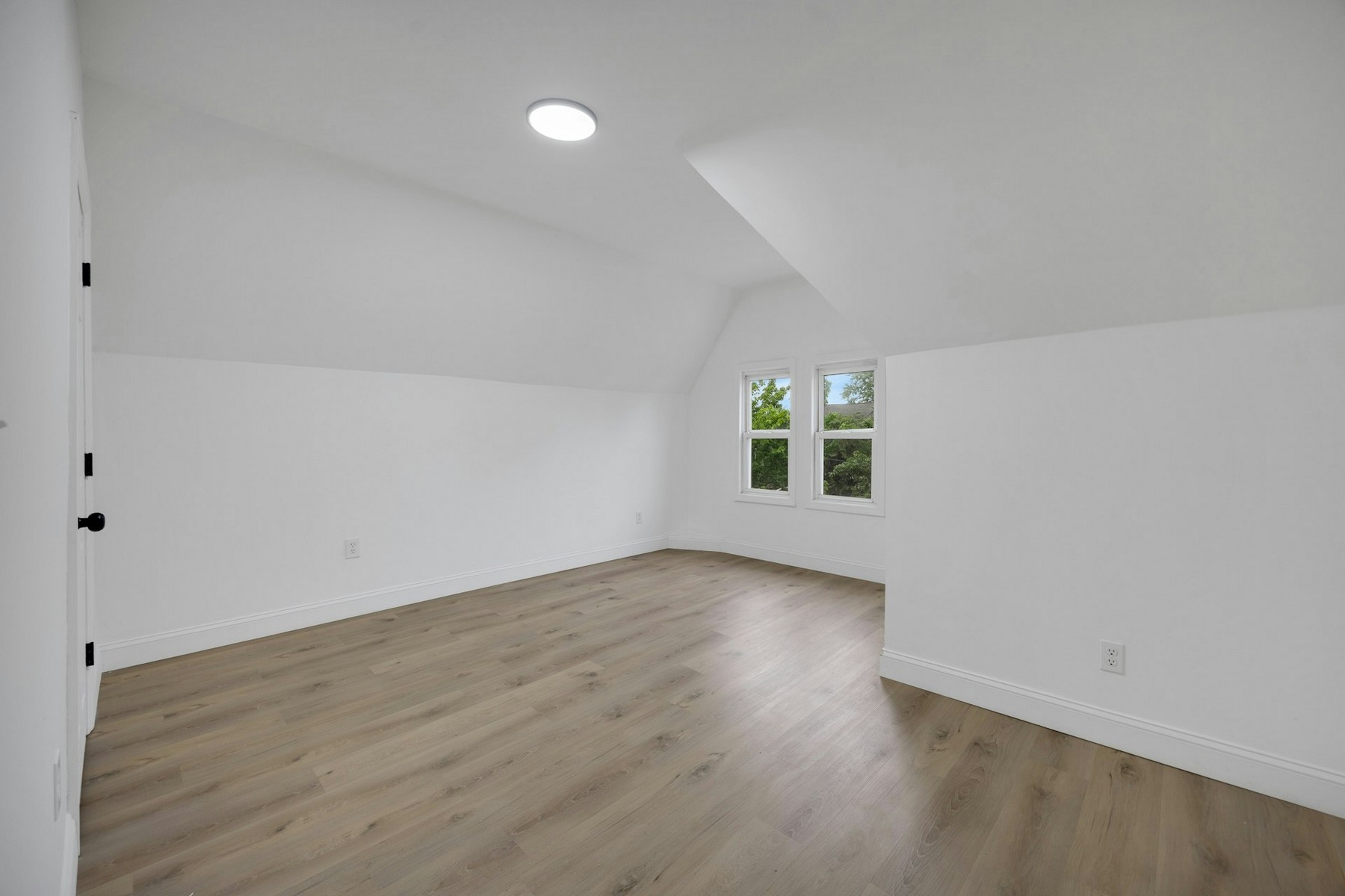  58-60 Ingraham Place, Newark, NJ 07108 - 物件實景