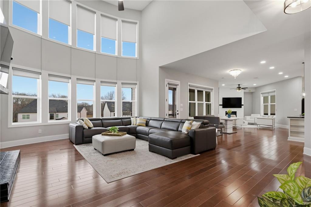 Cumming, Georgia, 30040, United States, 7 Bedrooms Bedrooms, ,6 BathroomsBathrooms,Residential,For Sale,2021532