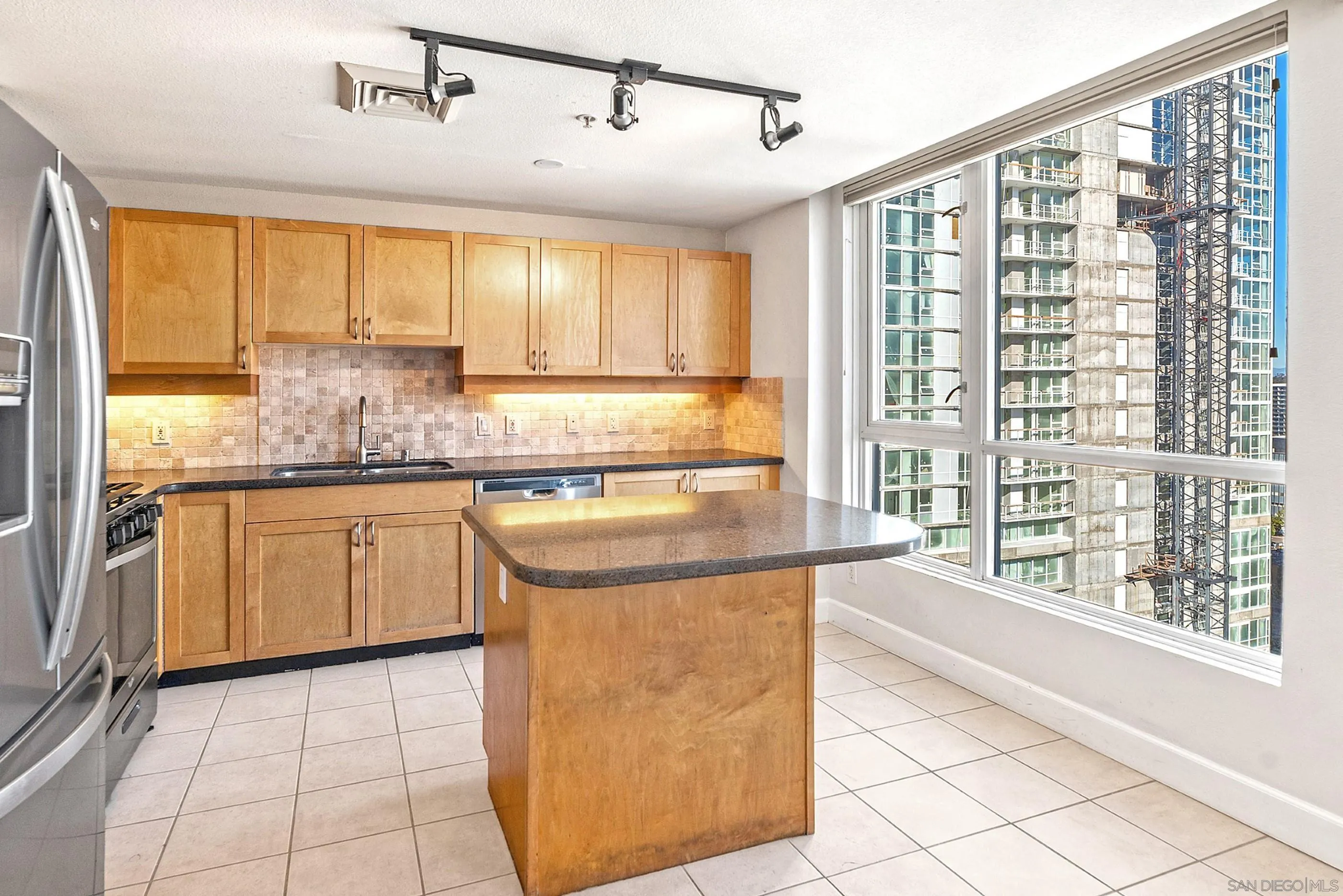 San Diego, California, 92101, United States, 1 Bedroom Bedrooms, ,1 BathroomBathrooms,Residential,For Sale,1999122